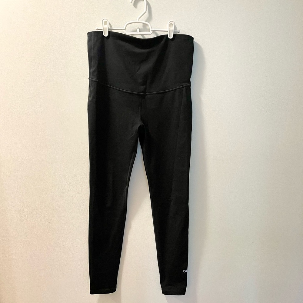 Gap Maternity Blackout Leggings